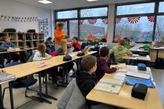 927c0166-7098-4c0c-aada-02e369c6ddb6