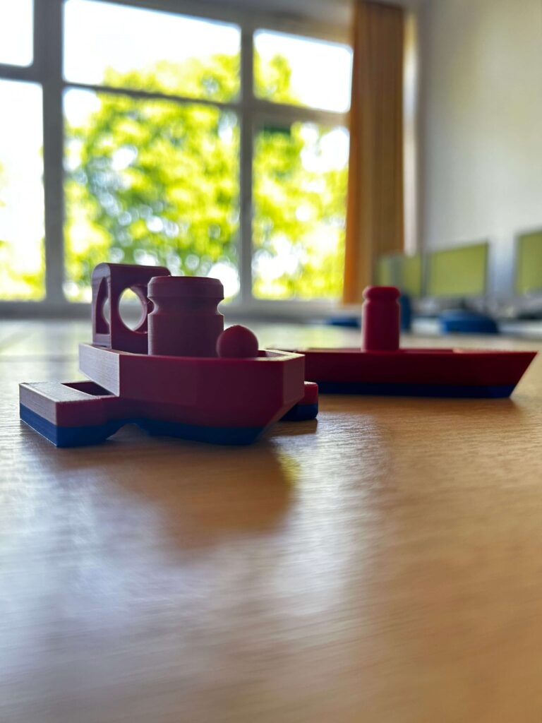 Boote mit 3D-Druck und Luftballon-Antrieb